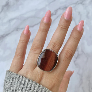 Red Tiger’s Elegance: Fiery Jewels Collection